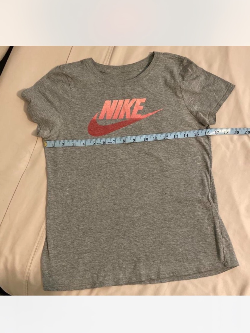 Nike Gray Short-Sleeve Tee with Pink/Red Swoosh Sz XL